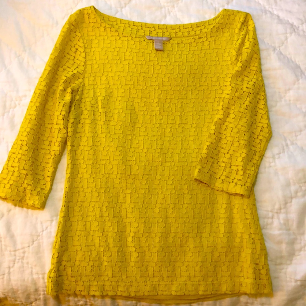 Banana Republic Size 2 Laser Cut Yellow Blouse